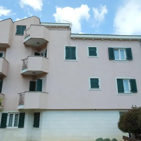 Zaratina Apartamento *