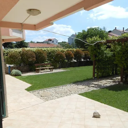 Zaratina Apartamento