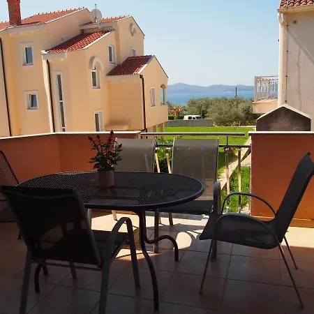 Zaratina Apartamento